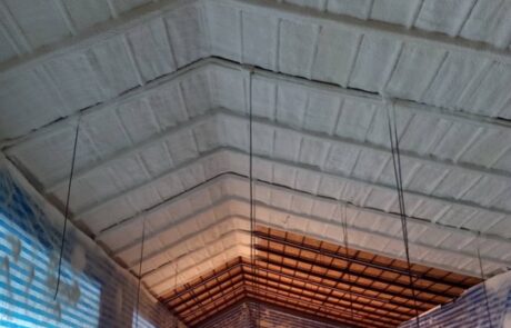 พ่นโฟมใต้หลังคา ซิงเกิ้ลรูฟ Shingle Roof2